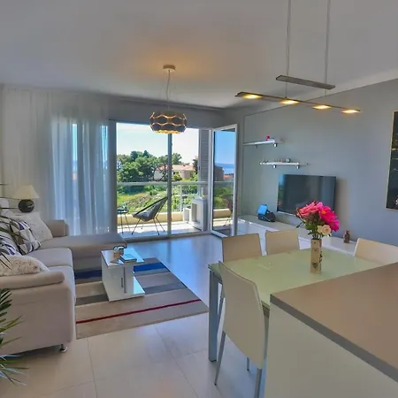 Luxury Apartment Big Blue Split